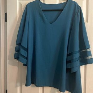 Size 1x women’s blouse